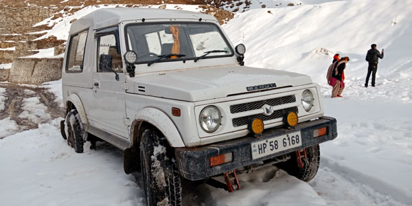 Maruti Gypsy Taxi service in Manali